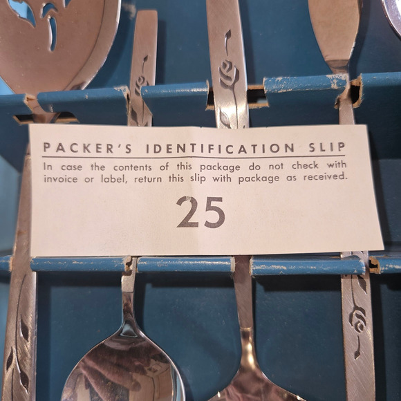 Oneidacraft Deluxe Stainless Rose Pattern Flatware Serving Set NIB w/ Box - Picture 3 of 4